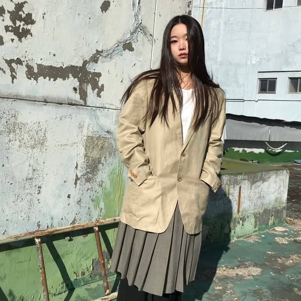 스티치 디테일 베이지 자켓 