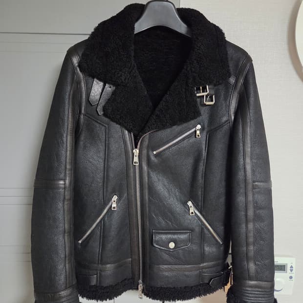 느와르 라르메스 블랙 무통 라이더 자켓