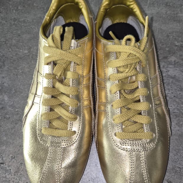 오니츠카타이거 멕시코 66 골드