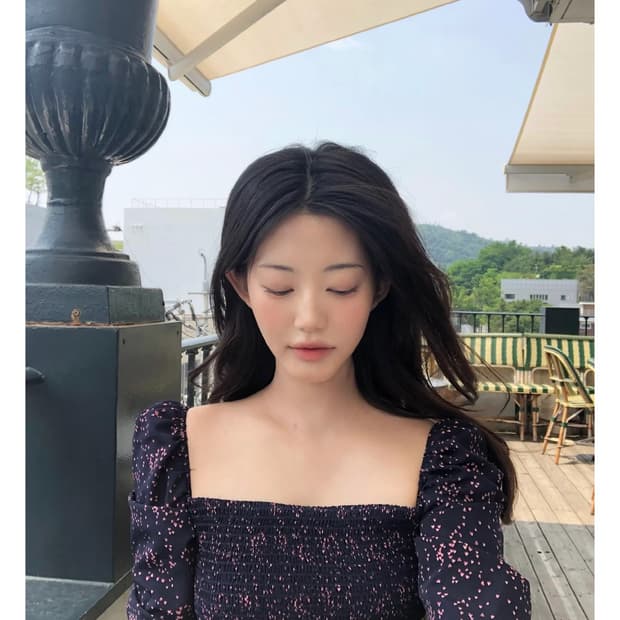 제니오 올시즌스 스퀘어 블라우스