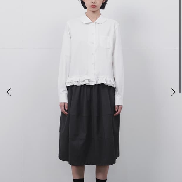 오헤시오 프릴포켓블라우스 (아이보리)