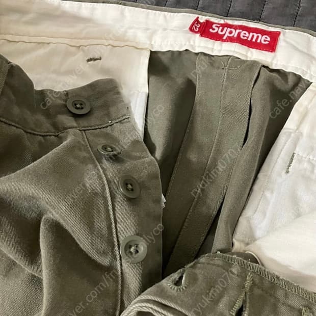 슈프림핀업걸치노 카키32사이즈