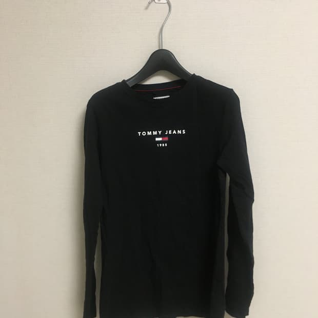 타미힐피거 티셔츠