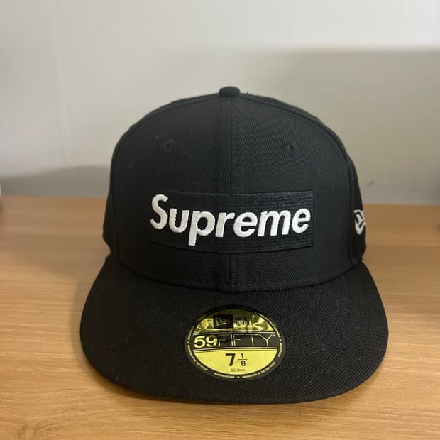 뉴에라 슈프림 플레이보이 콜라보 모자