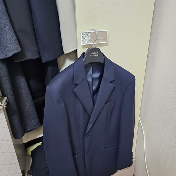 무탠다드 릴렉스드 베이식 울 블레이저 XL (네이비)