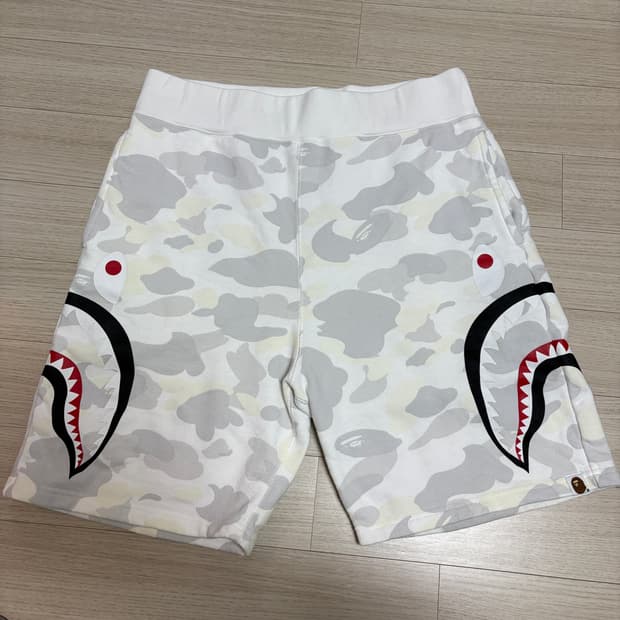 베이프 샤크 반바지