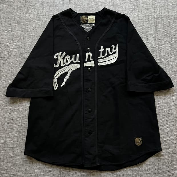 캐피탈 베이스 본 자켓 4