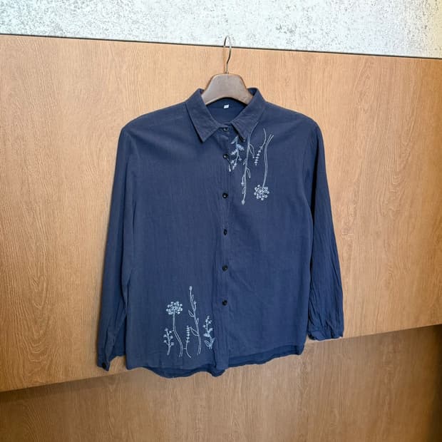 빈티지 코튼 셔츠 플라워 자수 패턴 디테일 레귤러핏 네이비