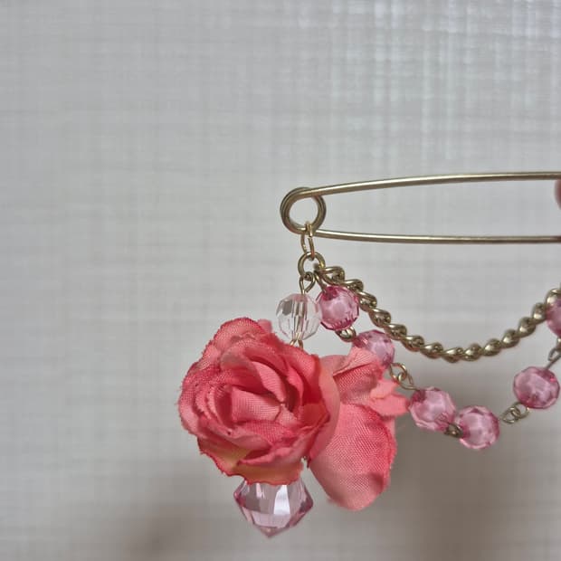 리즈리사 히메갸루 커스텀 로즈 브로치 