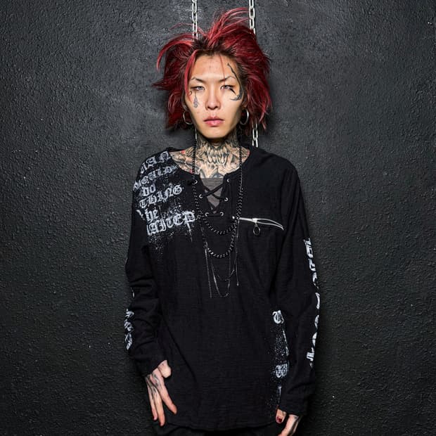 Lace-Up Graphic Long Sleeve