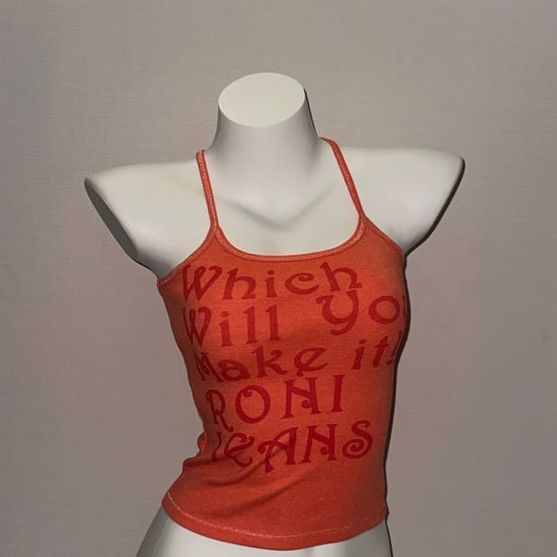 빈티지 레터 프린팅 크롭 슬리브리스