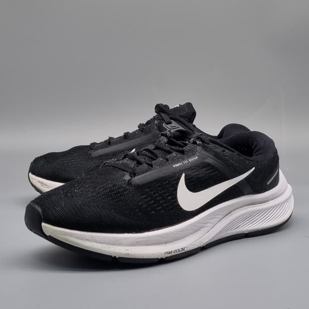 나이키 에어줌 스트럭쳐24 여성운동화235 