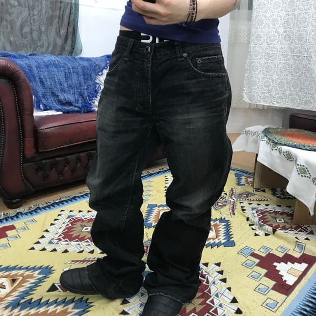 게스 빈티지 워싱 흑청바지 데님팬츠