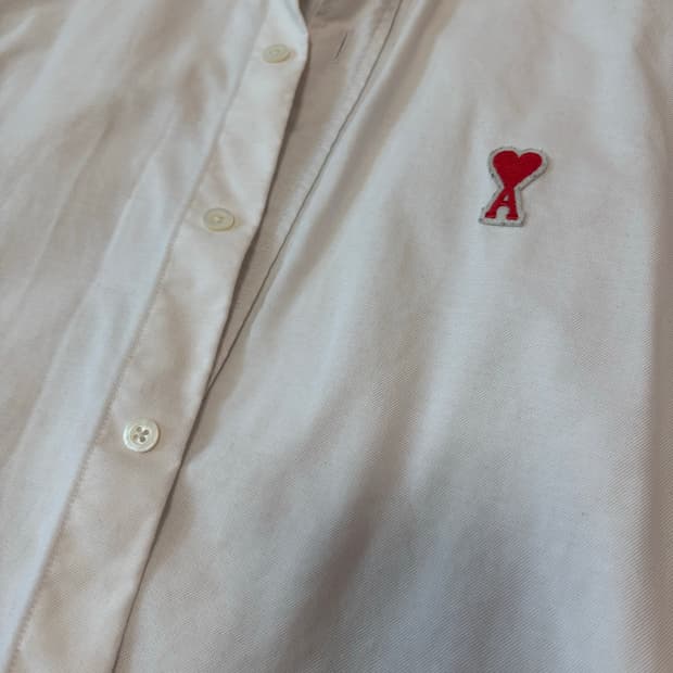 아미 스몰 하트 로고 화이트 셔츠(40사이즈,100)