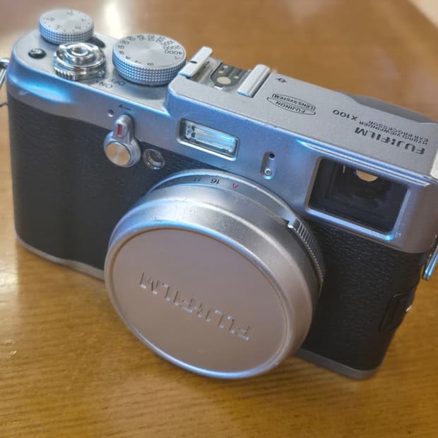 후지필름 파인픽스 x100 Fujifilm finepix x100