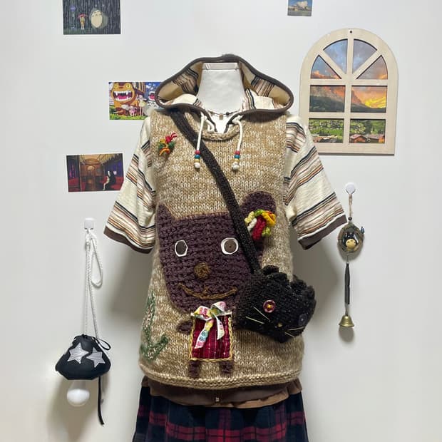 자수 베스트 + 반팔후드집업 