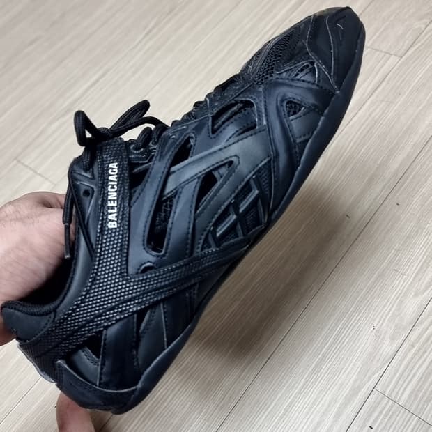 발렌시아가 트랙 스니커즈 블랙(275-280)