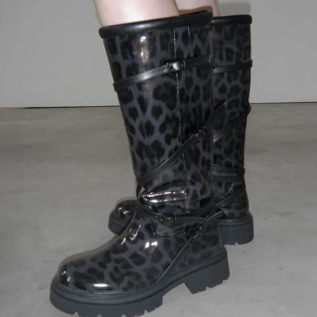 ihcnik [X ODOR]Glossy Leopard Rain Boots