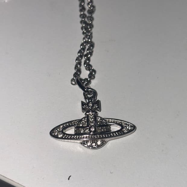 비비안웨스트우드 목걸이