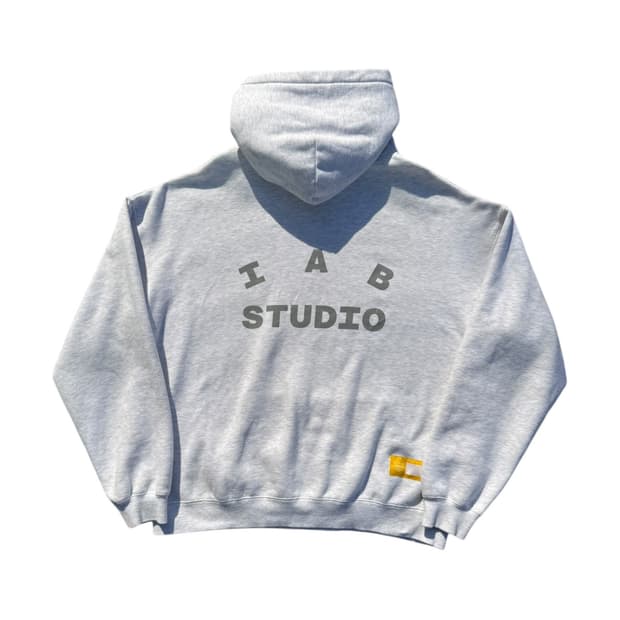 Iab studio 아이앱 스튜디오 라이트그레이 후드티