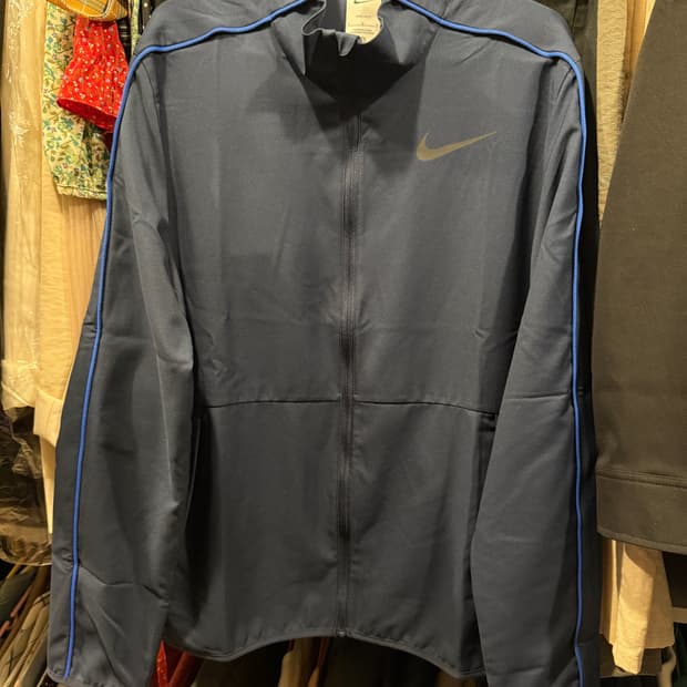 나이키 드라이핏 우븐 바람막이 자켓 L 100 (시착만)