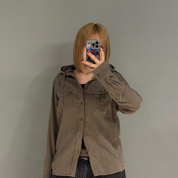 back number pocket detail hood shirt 