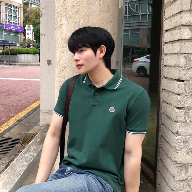 몽클레어 정품 와펜패치 pk티 카키그린