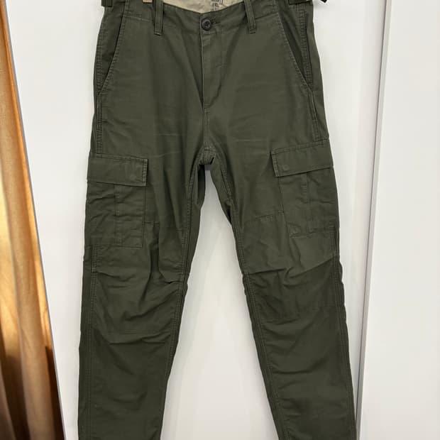 칼하트 WIP 에비에이션 팬츠 30x32 카키색상