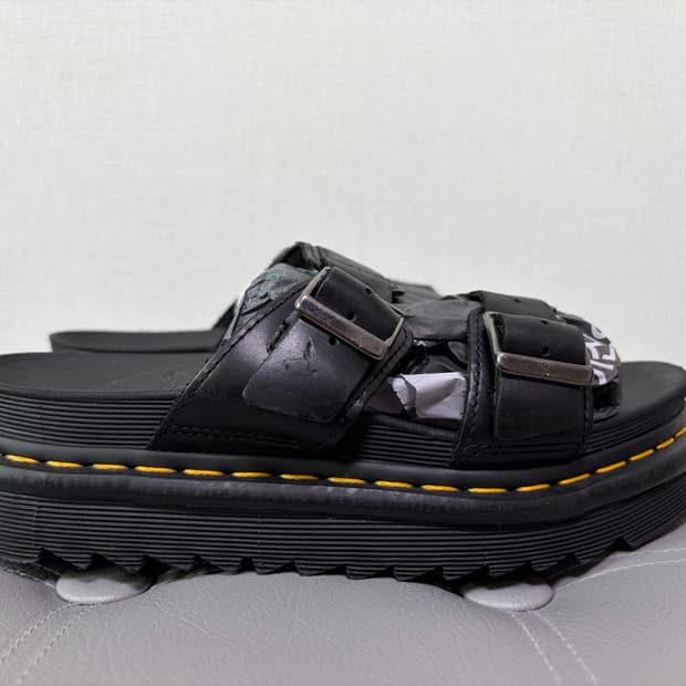 닥터마틴 샌들 250