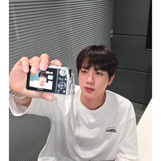 후지필름 파인픽스 F45 fd 레트로디카 (BTS 진 디카)