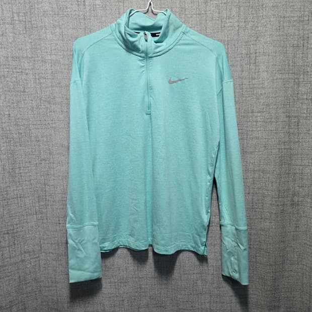 나이키 스우시 드라이핏 러닝 하프집업 