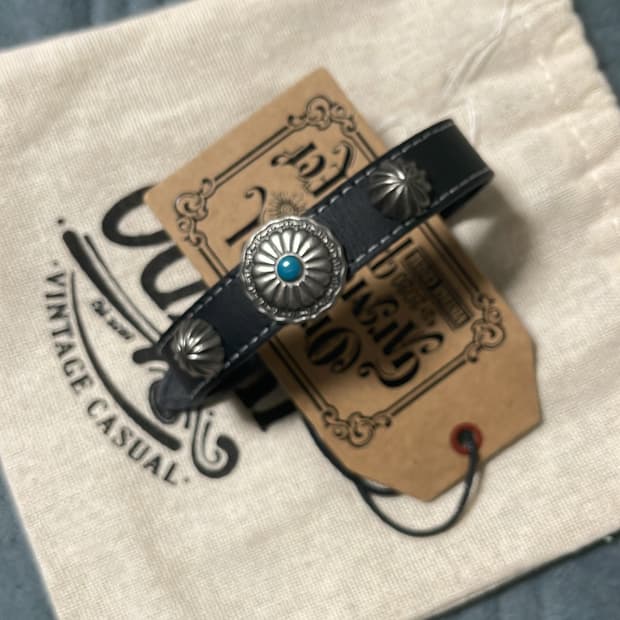 오가프 팔찌(Concho Wrist Belt Black)