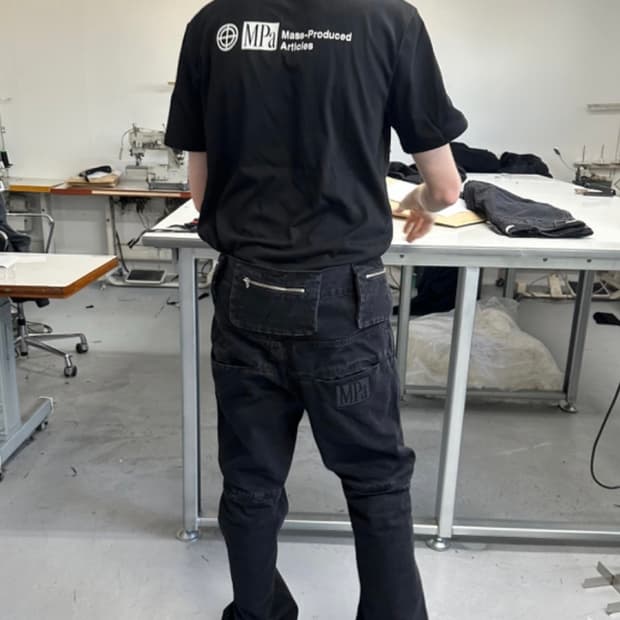 [S] 플라스틱프로덕트 MPa BAG PANTS (BLACK)