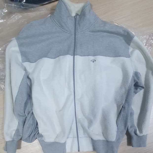 아디다스 x 알렉산더왕 인아웃 자켓