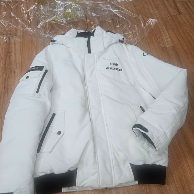 아이더 스투키 패딩 XL (구스)