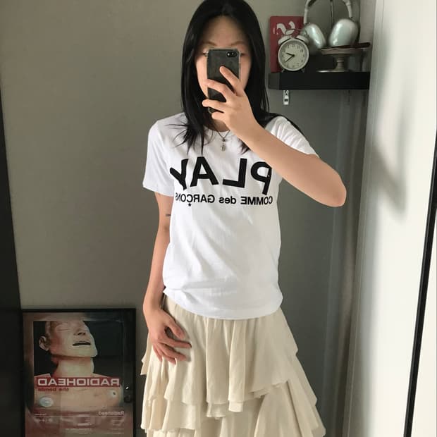 (W)플레이 꼼데가르송 프린트 로고 티셔츠 반팔티 화이트
