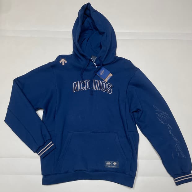 새상품)데상트 2024 어센틱 NC 다이노스 선수단 싸인 기모후드티