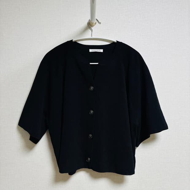 24년도 the CASHMERE 노시넥 래글런 슬리브 크롭 자켓