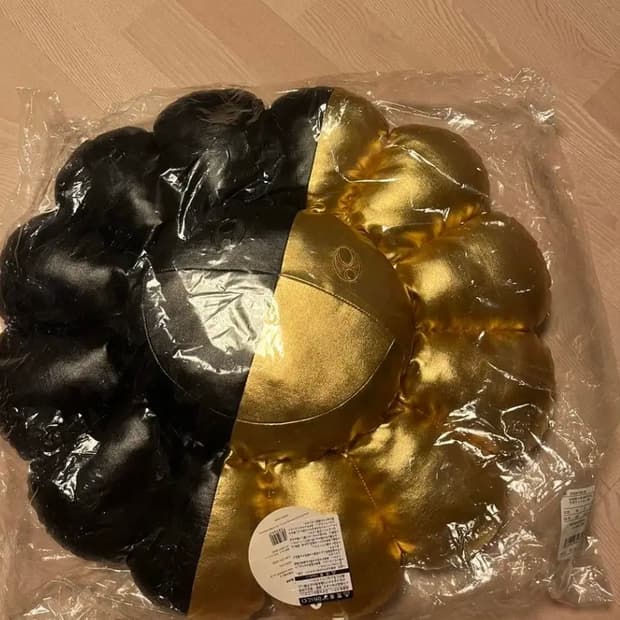 무라카미 다카시 Gold/Black 플라워 쿠션 60cm