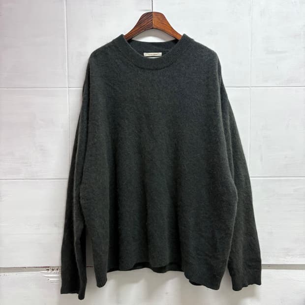 Beaker 비이커 라쿤 울 니트 (002)