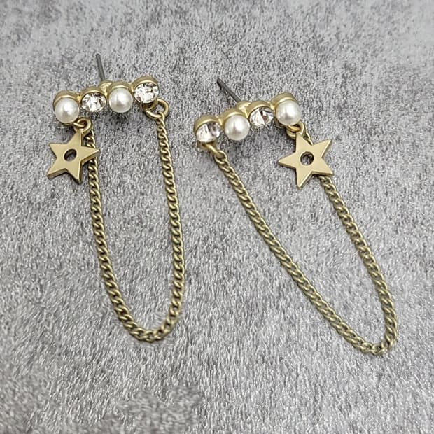 star earrings