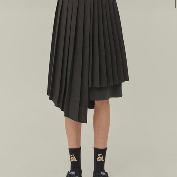 아더에러 꼬냑 스커트 Conak skirt Charcoal