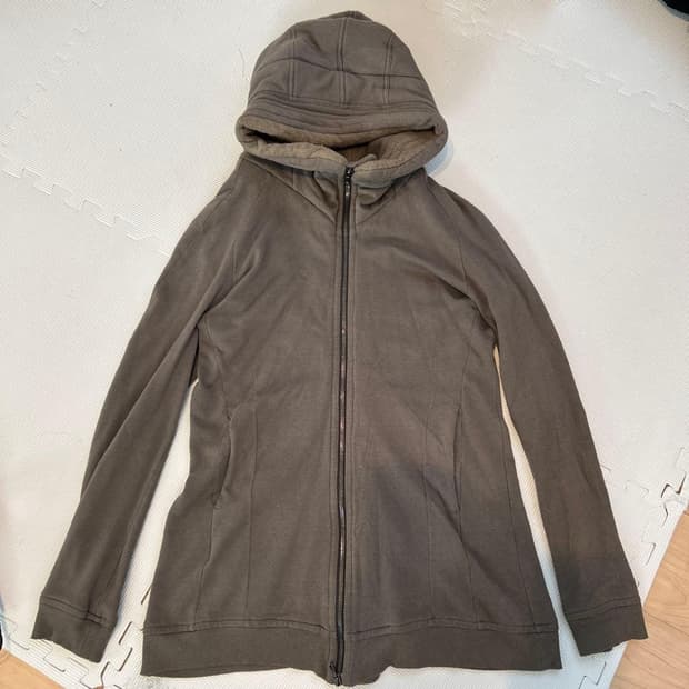 율리우스 후드집업