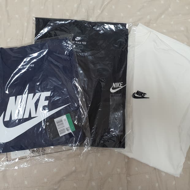 나이키 Nike 스우시 로고 티셔츠 3개 (미개봉 새 제품)