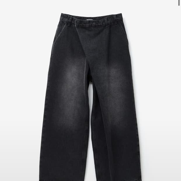 해칭룸 블랙 진 3사이즈 판매합니다