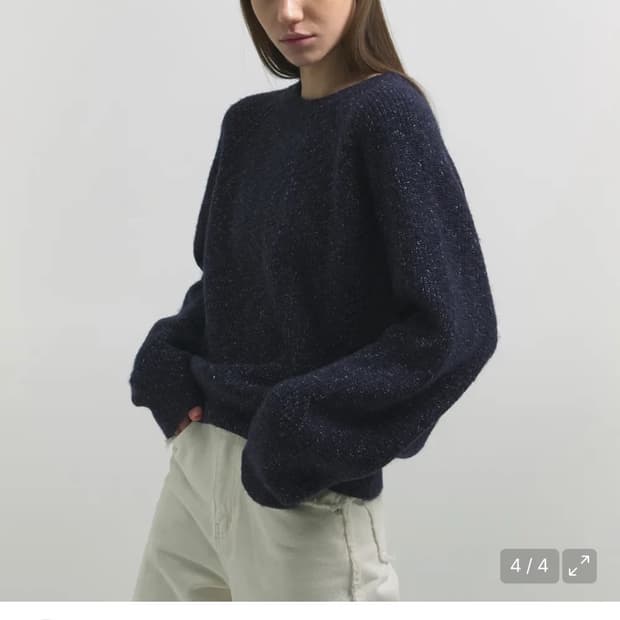 아웃셀 풀오버 니트 네이비 새상품 (154000원)