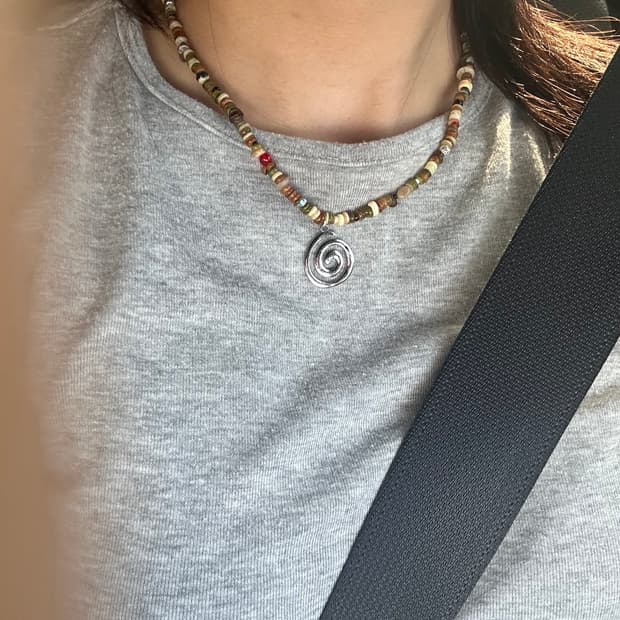 빈티지 비즈 소용돌이 목걸이 / spiral necklace