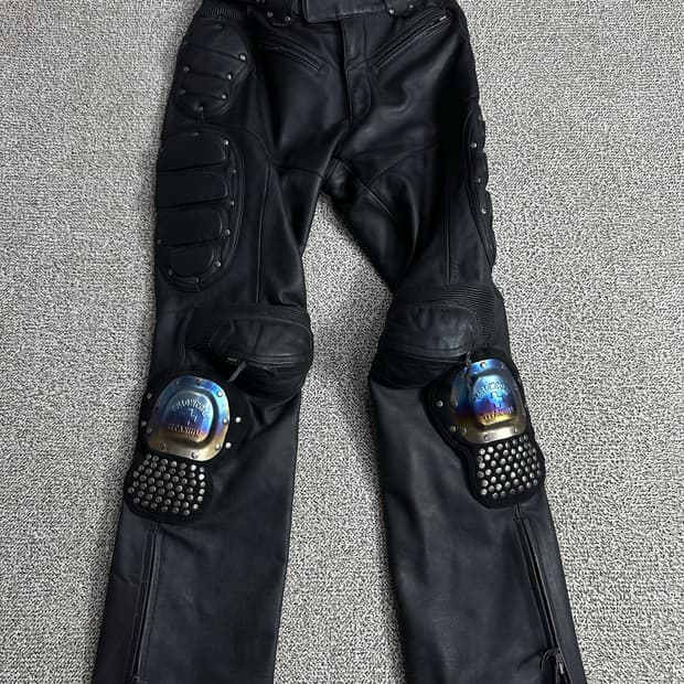 옐로우콘 블랙 가죽 바이크 팬츠