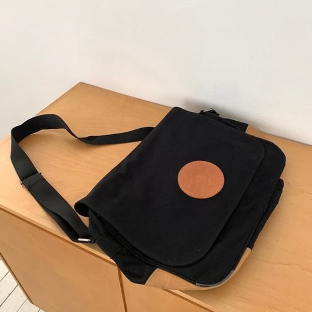 꾸레쥬 Courreges 빈티지 크로스백 (90s / Deadstock)