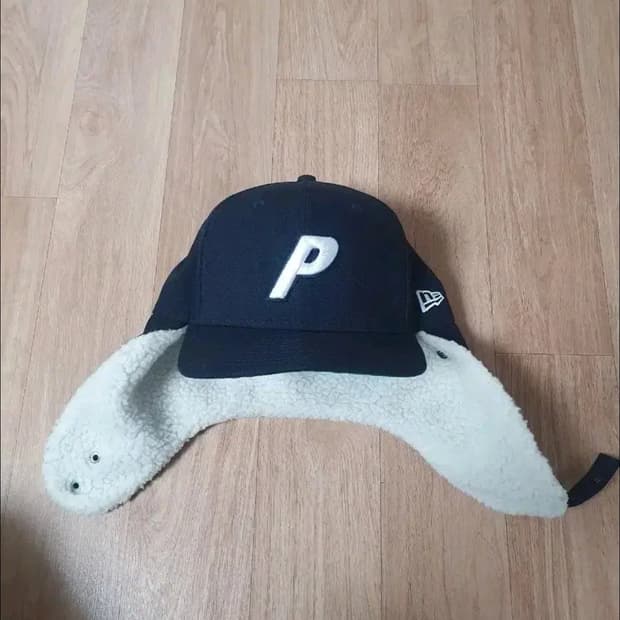 팔라스 뉴에라 독이어 이어플랩 볼캡 모자